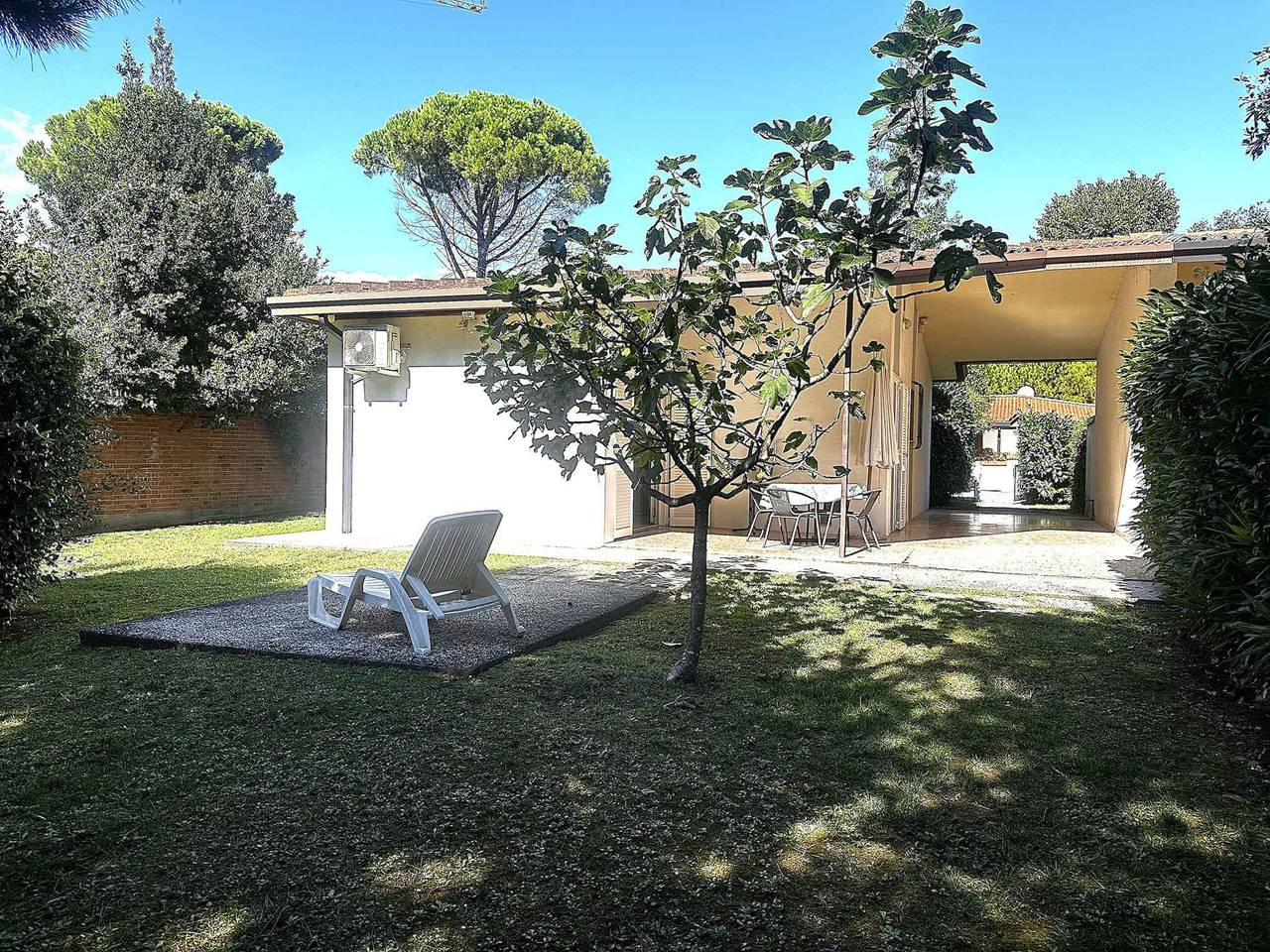 Ganze Ferienwohnung, Ferienwohnung mit privatem Garten in ruhiger Lage  in Bibione, San Michele al Tagliamento