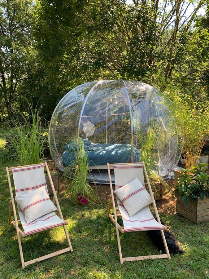 Aire Naturelle Camping Domaine de Mombret Haut in Duravel, Quercy