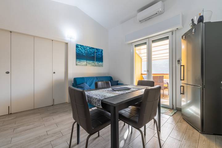 Casa Vacanze 'Sole E Mare Buggerru - Appartamento' con Vista Mare, Terrazza Privata e Aria Condizionata in Buggerru, Costa Verde (Sardegna)
