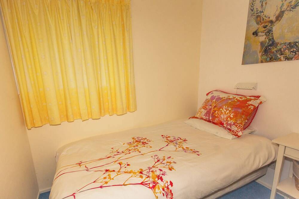 Ormsaig Wooden Cottage - 5 bedroom property with amazing sea views in Argyll & Bute