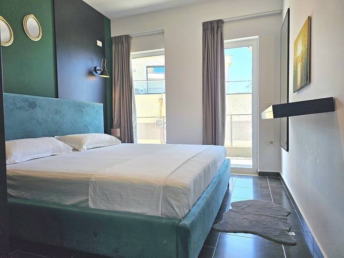 Ganze Wohnung, Ferienwohnung für 4 Personen mit Balkon in Sarandë, Vlorë