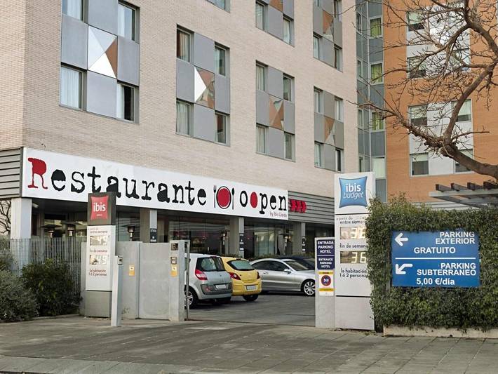 Hôtel pour 2 personnes, avec terrasse, animaux acceptés à Lleida - 4