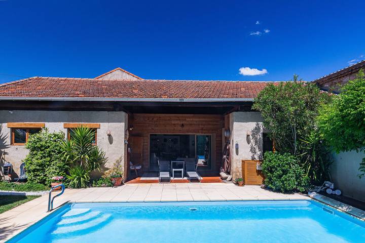 Location de vacances pour 2 personnes, avec Jardin en Ardèche