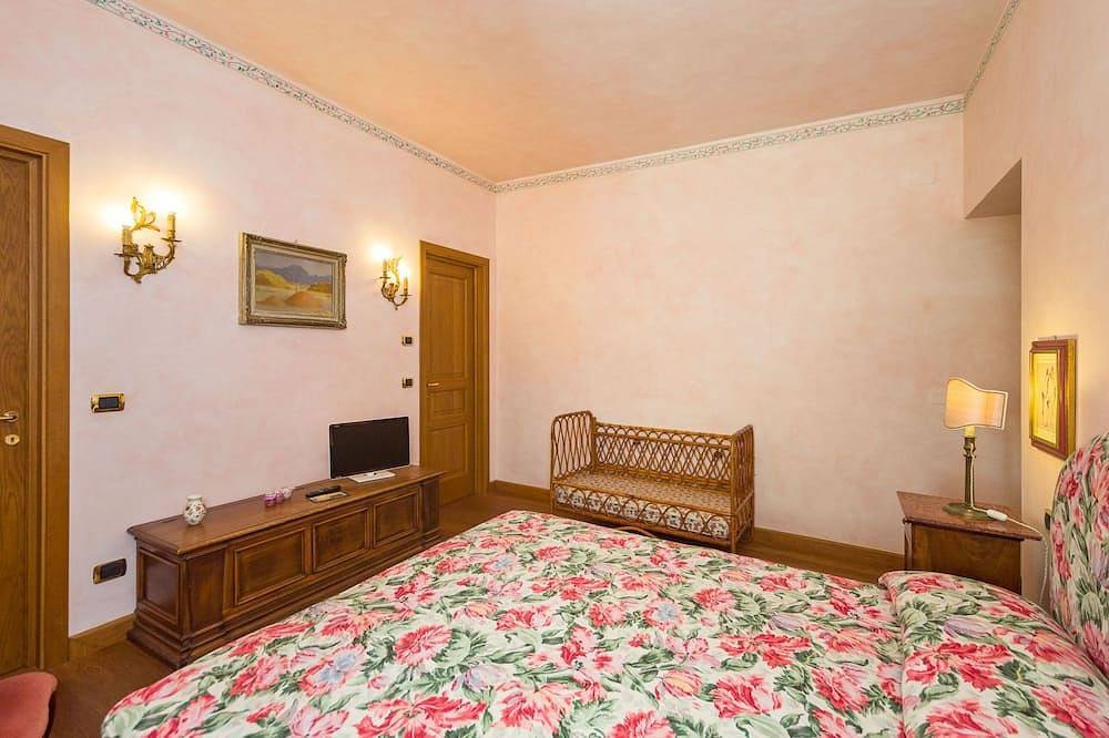 Villa I Turri, lusso nei vigneti in Cremolino, Provincia d'Alessandria
