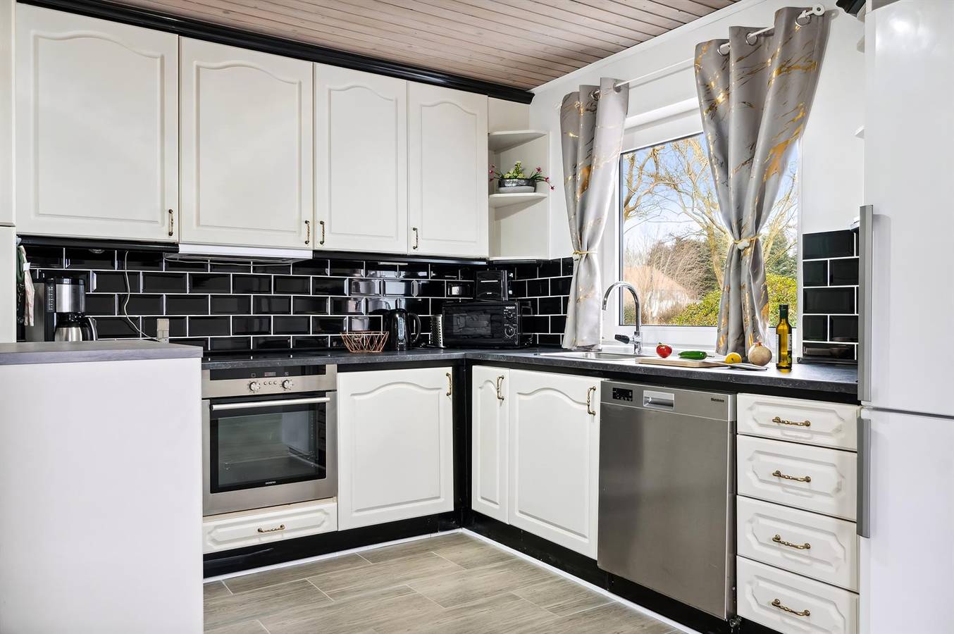 Pet friendly home in Thyholm with sauna in Kirkeby (Thyholm), Thyholm