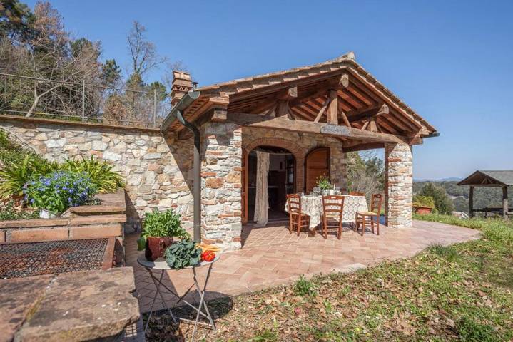 Appartamento per 2 persone, con Balcone/Terrazza e Giardino nonché Piscina a Sassetta
