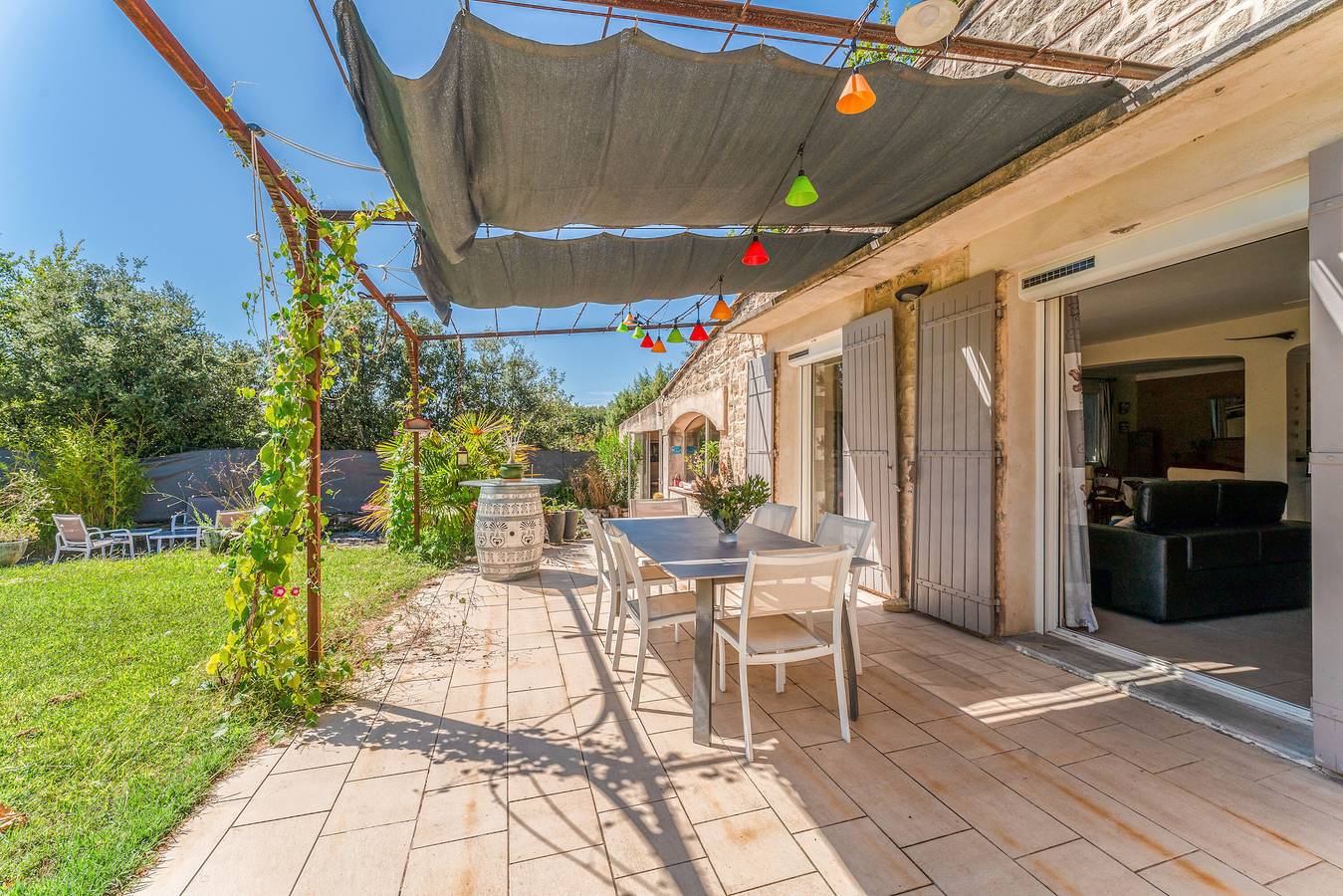Villa « Climatisée » avec Terrasse Privée, Wi-Fi et Climatisation in Caromb, Parc naturel régional du Mont-Ventoux
