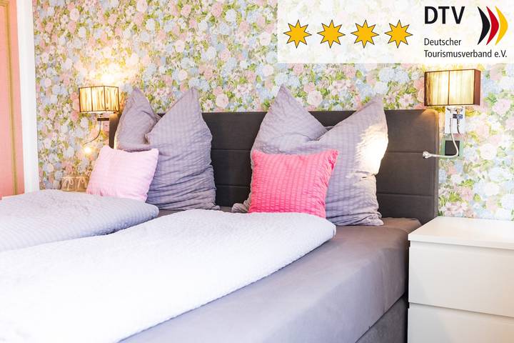 Ferienwohnung für 2 Personen, mit Balkon und Garten sowie Seeblick in Gaienhofen