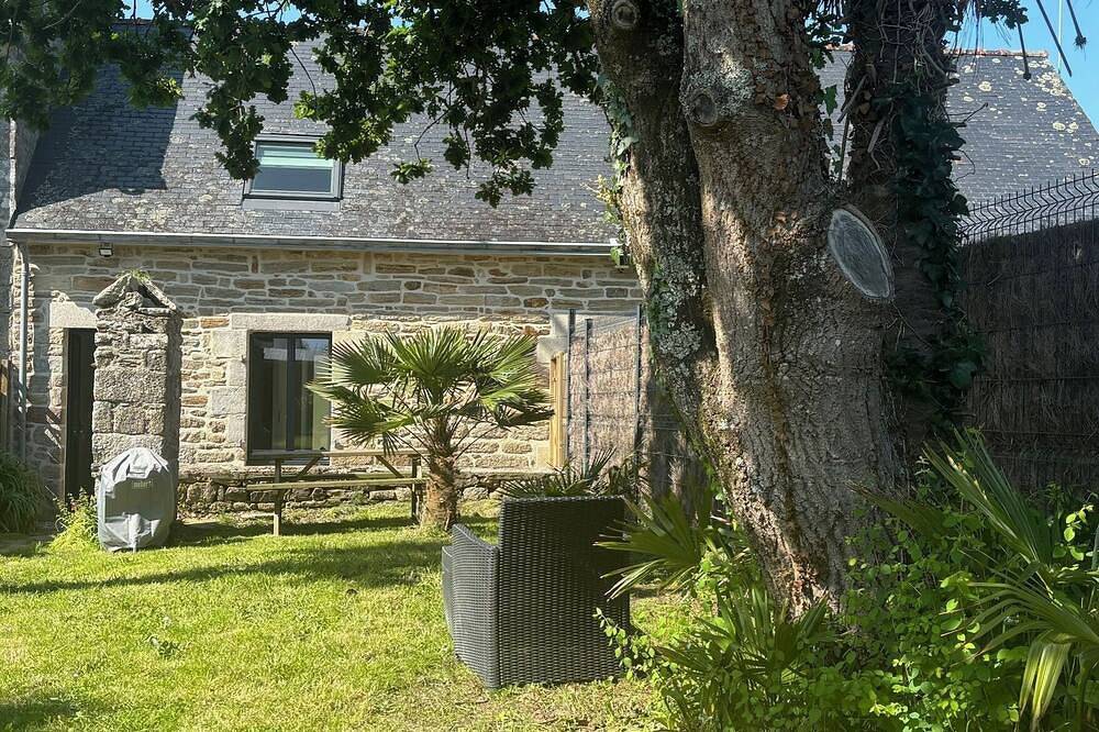 Typical Breton house \"Ty Breizh\" Beg Meil Fouesnant plage des oiseaux in Fouesnant, Côte de Cornouaille