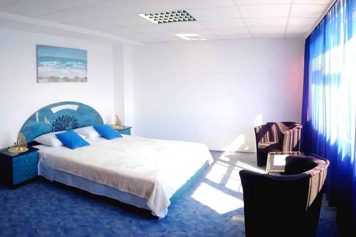 Ganze Wohnung, Apartman Andy 4 * - 140m2 In und 130m2 Out, 6 + 2 Personen in Imotski, Makarska Riviera
