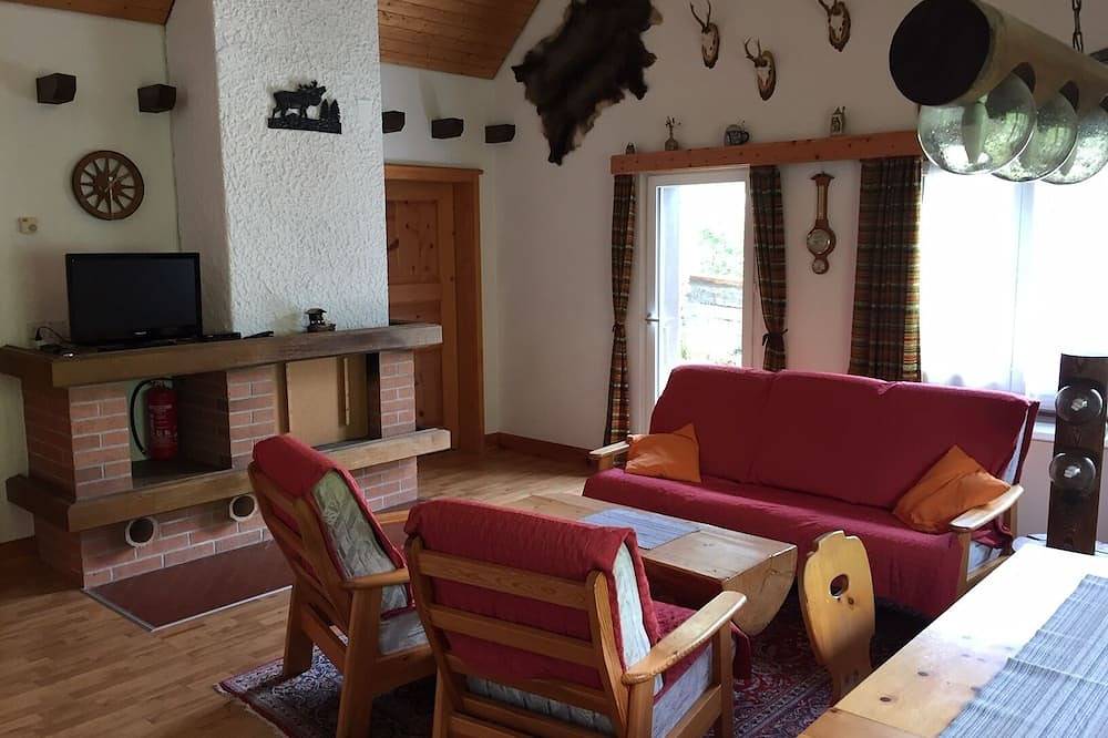 Chalet in Grächen, auf sonn. Hochplateau, unverbaute Lage mit ganztätig Sonne in St. Niklaus, Walliser Alpen