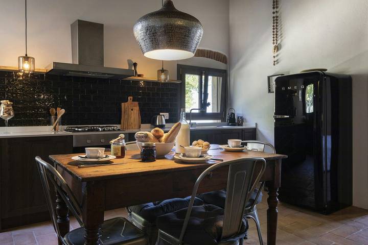 Geheel appartement, Panoramisch appartement in een boerderij uit 1600 in Pancole, San Gimignano
