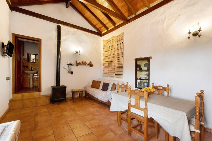 Ferienhaus "Casa Rural La Jarita" mit Bergblick und privater Terrasse in Las Casas (EL Hierro), El Pinar de El Hierro
