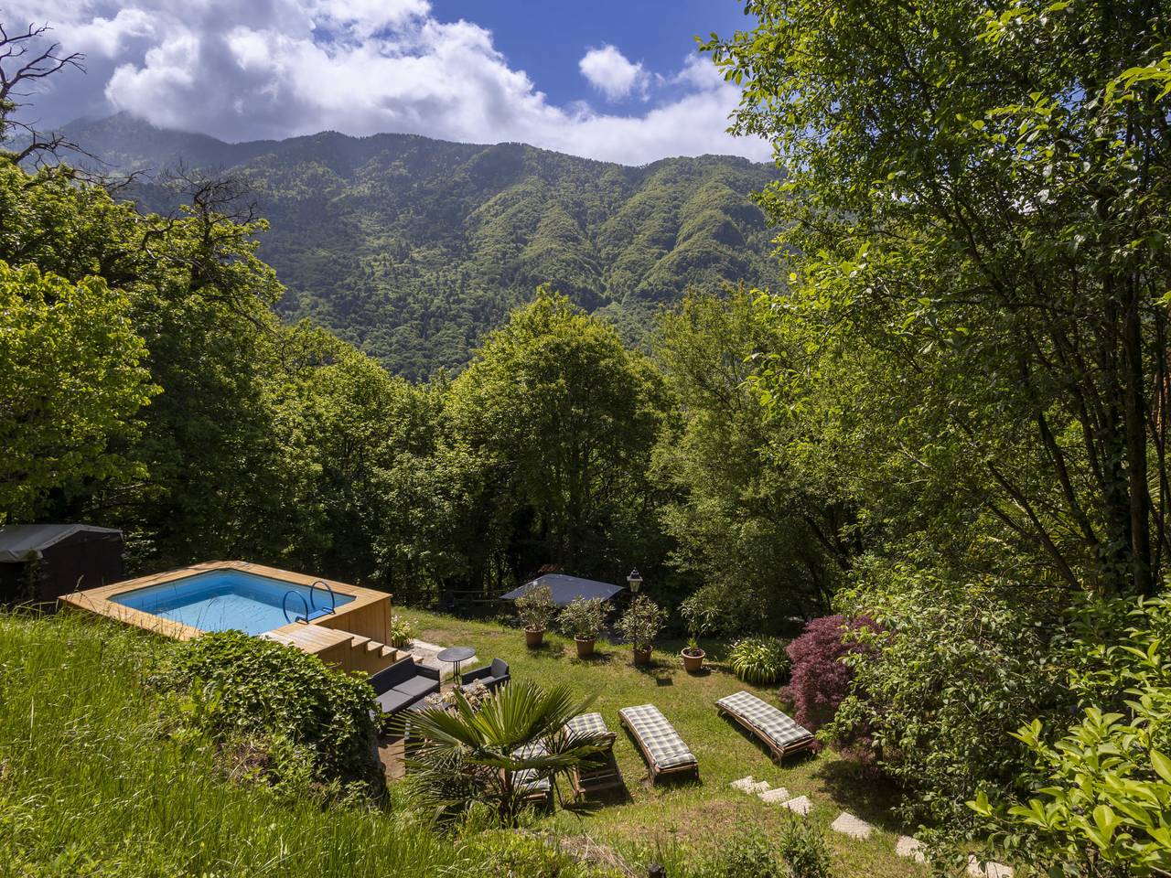Il Castagneto in Comune di Pisogne, Alpi dell'Adamello e della Presanella