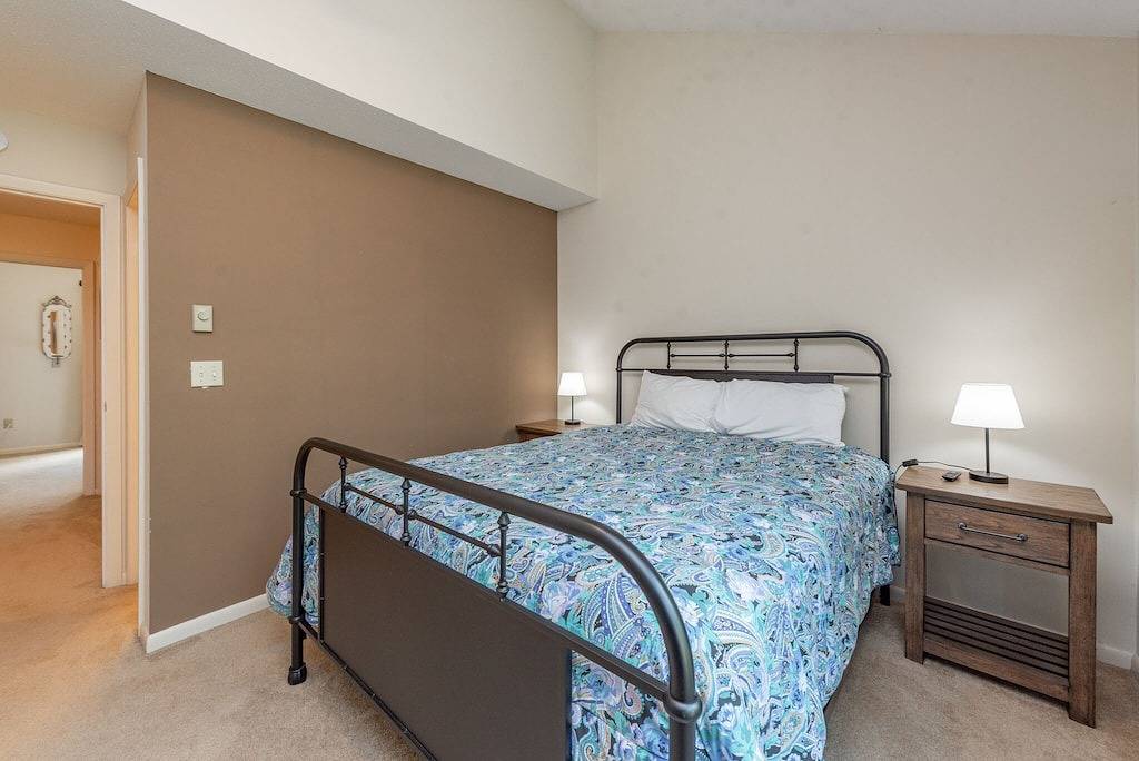 Dog Friendly Chalet w/ Fire Pit & Lake Views in McHenry, Deep Creek Lake