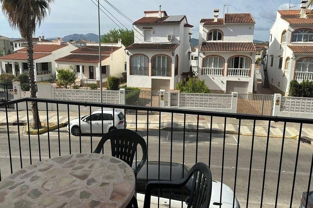 Apartamento entero, Apartamento a pie de playa (apto para mascotas) in Oliva, Costa de Valencia