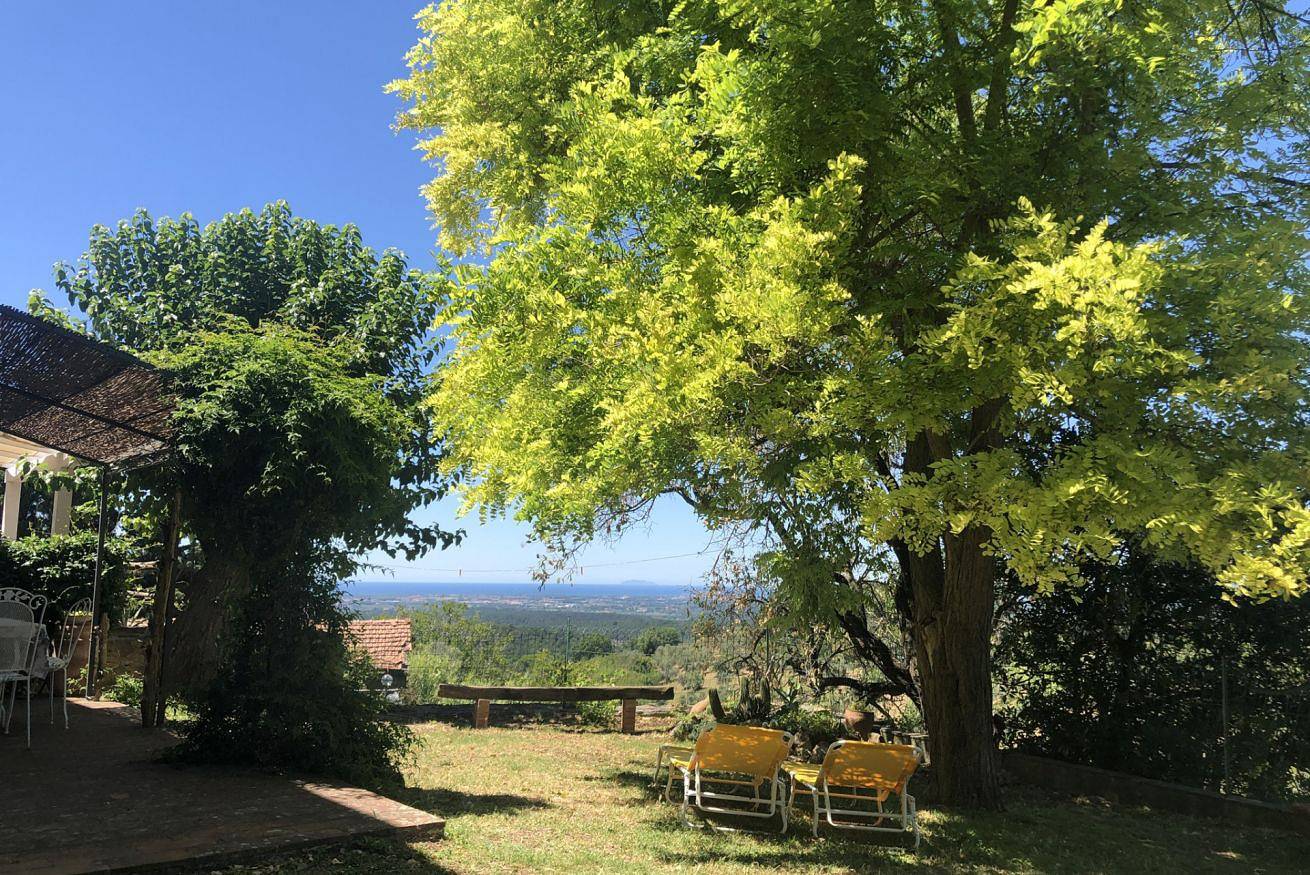Ganze Wohnung, Haus Malerin  - Meerblick, eingezäunter Garten by Toscanatour in Guardistallo, Etruskische Küste