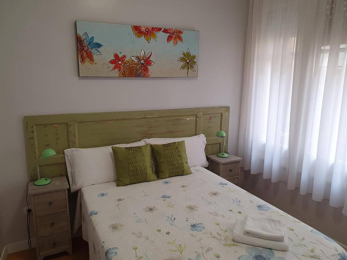Single Room with Shared Bathroom in Logroño, Provincia de La Rioja