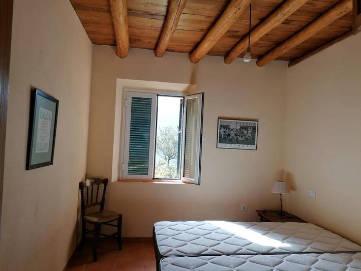 Chalet para 4 personas, con jardín y vistas, Se admiten mascotas en Valle del Genal - 2