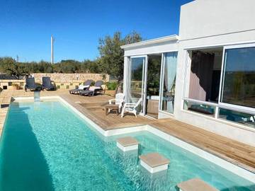 Villa pour 7 personnes, avec jacuzzi ainsi que jardin et piscine à Polignano a Mare