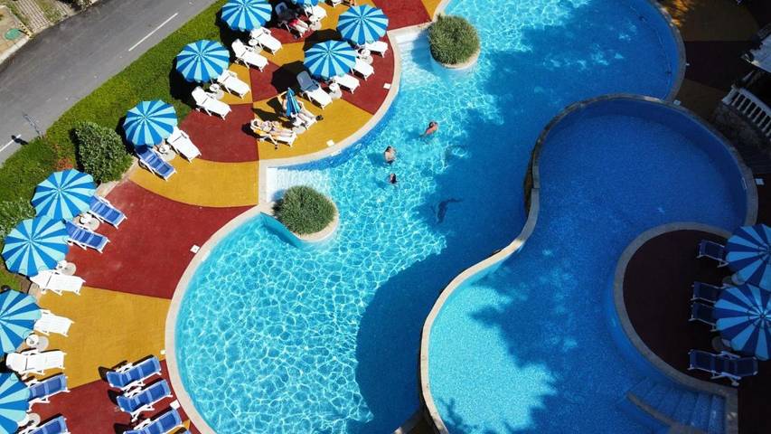 Hôtel pour 2 personnes, avec jardin et vue ainsi que piscine et bassin pour enfant
