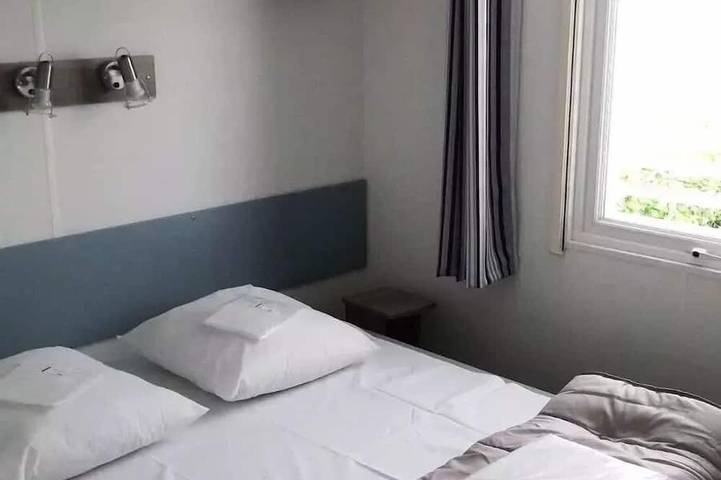 Camping pour 4 personnes, avec terrasse dans la Sarthe - 3