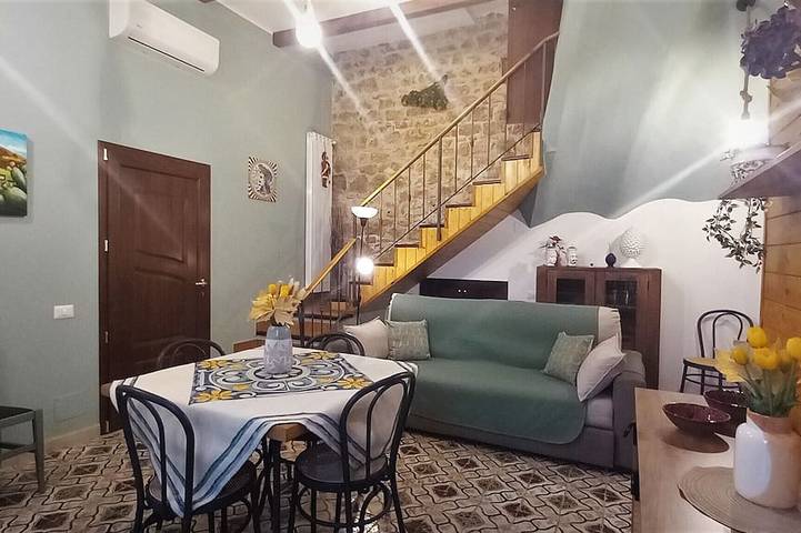 Ganze Wohnung, Cantunera Sicilian Room-apartment for 2/4 people in the center of Piazza Armerina in Piazza Armerina, Enna Provinz