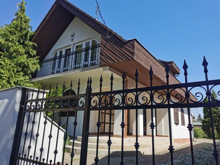 Dom dla 15 osób, z Balkon i Taras oraz Ogród w Hajdúszoboszló