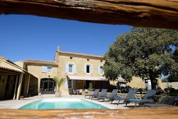 Agriturismo für 12 Personen, mit Garten und Whirlpool in der Provence