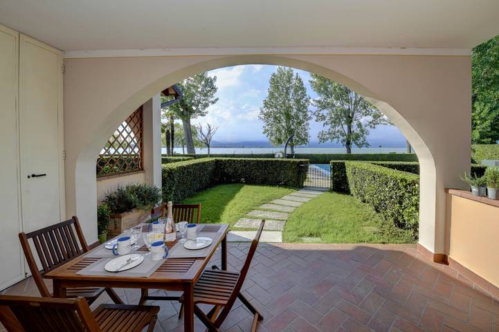 Ferienwohnung für 4 Personen, mit Garten und Seeblick sowie Terrasse in Sirmione - 3
