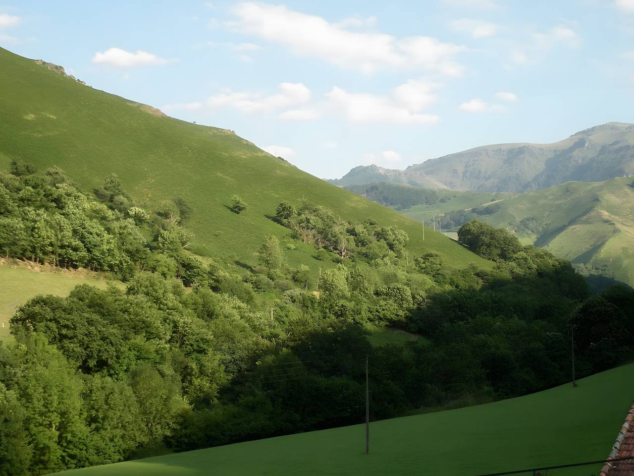 Appartamento intero, Appartamento di 50 m² su un unico livello con vista montagna, terrazza privata e Wi-Fi in Estérençuby, Bayonne e dintorni