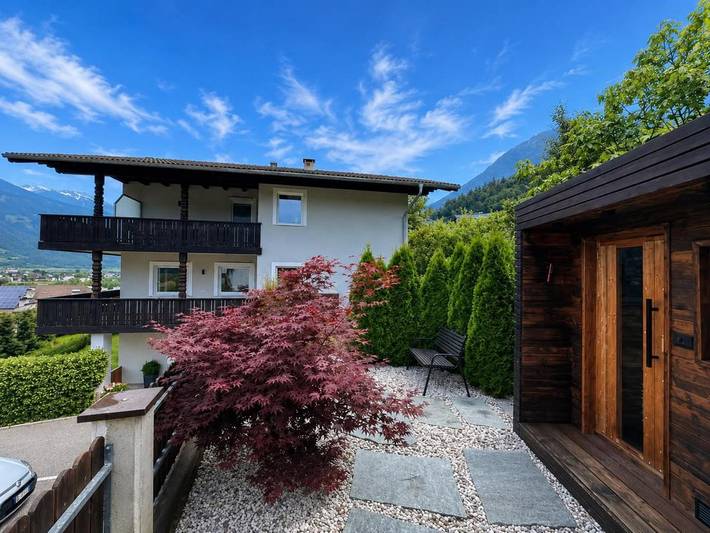 Ferienwohnung für 2 Personen, mit Balkon und Terrasse sowie Garten und Sauna in Latsch - 2