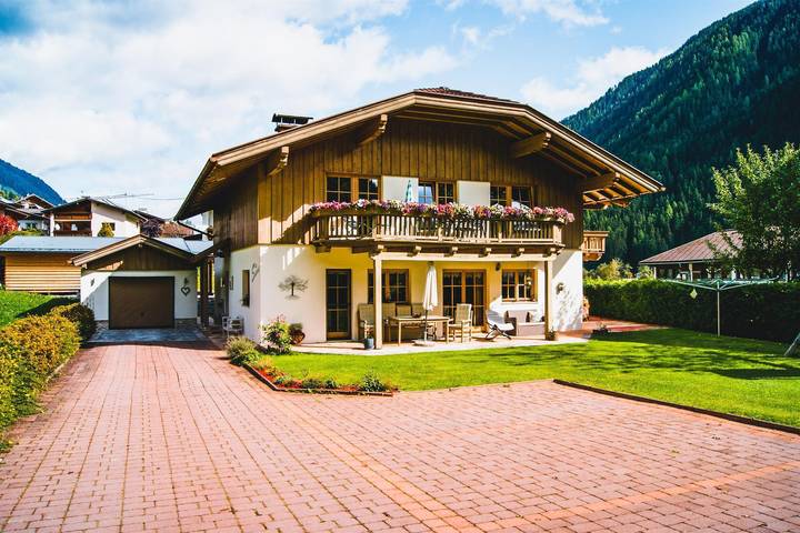 Ferienwohnung für 9 Personen, mit Ausblick und Garten - 1