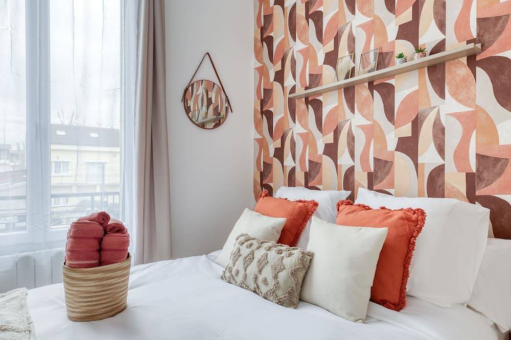 Maison 8 personnes - Métro + gare / Parking privée / Wifi / Aeroport Cdg / in La Courneuve, Seine-Saint-Denis