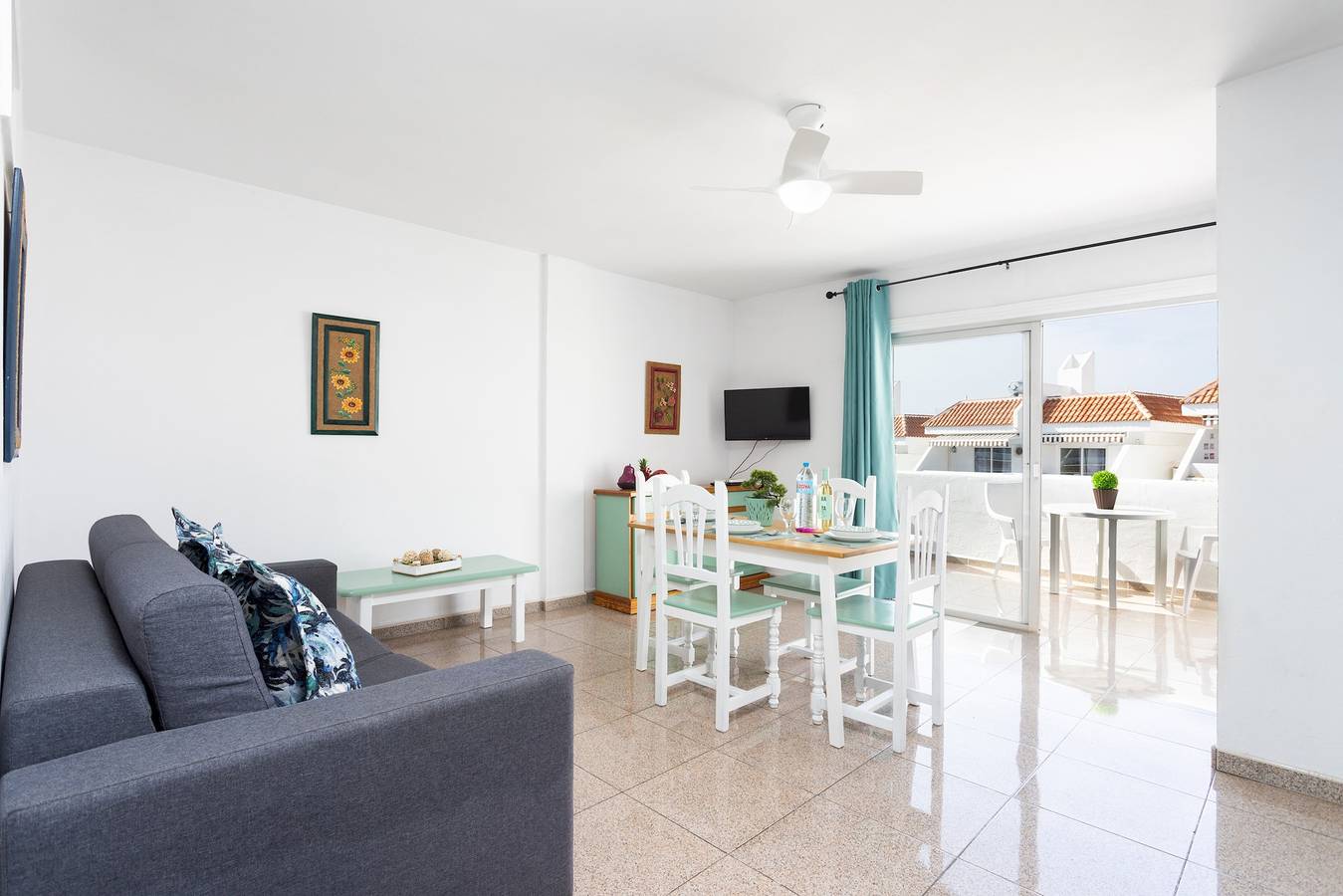 Appartement entier, Appartement de vacances pour 3 personnes avec piscine in Playa de las Américas, Arona