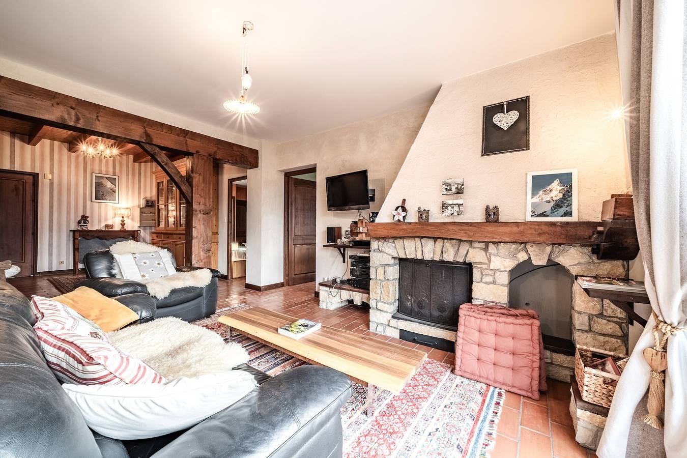 Apartamento entero, Apartamento 'La Ferme De 1876' con vistas a la montaña, jardín compartido y Wi-Fi in Marignier, Region Bonneville