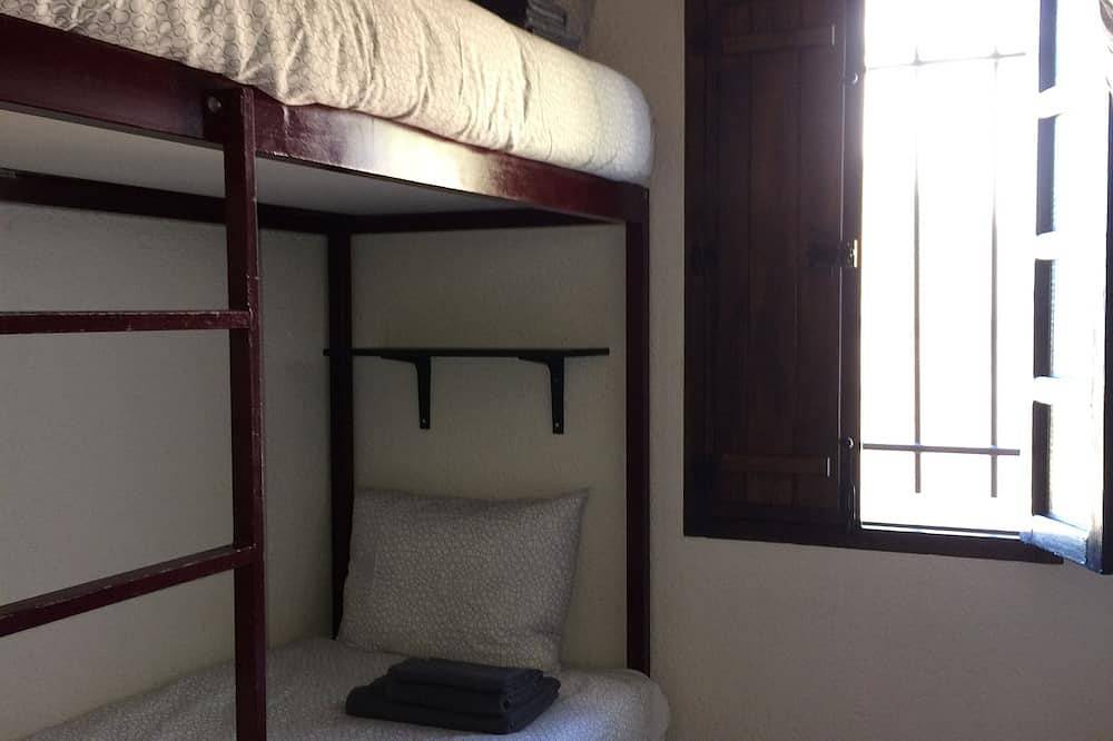 Segària Hostel. Ondara in Ondara, Costa Blanca