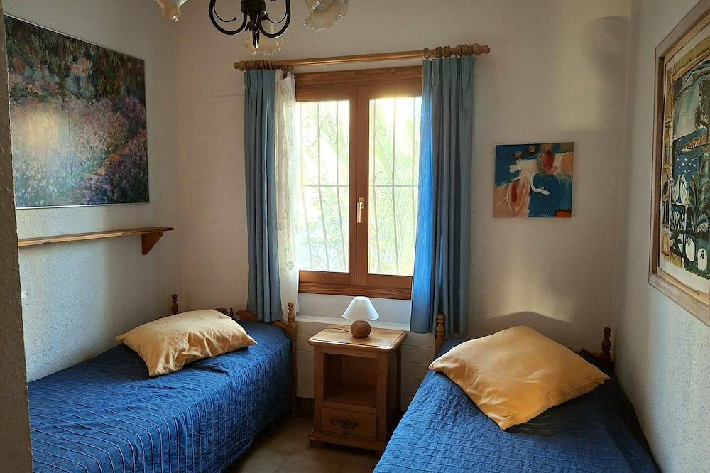 Charming house with garden, beachside 4 km. Some free winter dates ! in Bello Horizonte (Alicante), Costa Blanca