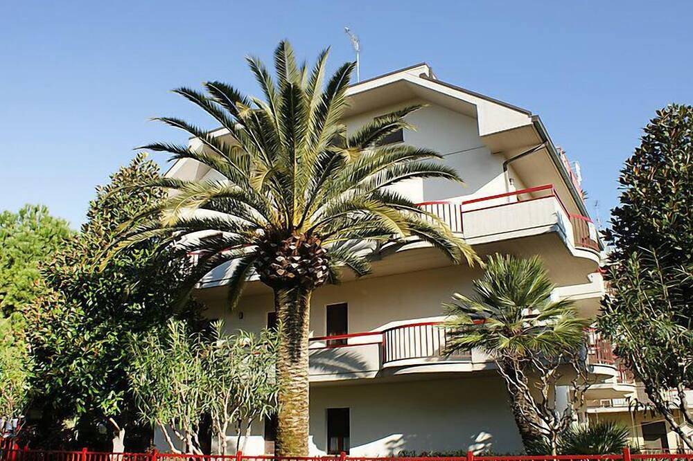 Entire apartment, Magnolia by Interhome in Riviera delle Palme