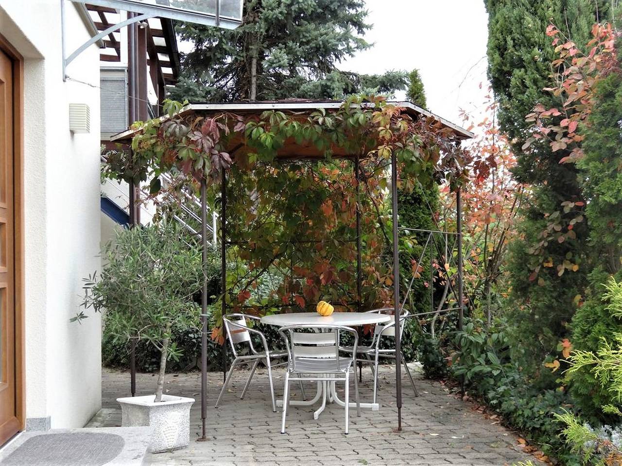 Ganze Wohnung, Ferienwohnung '3, 37 qm' mit Bergblick, Wlan und Klimaanlage in Waltershofen, Freiburg