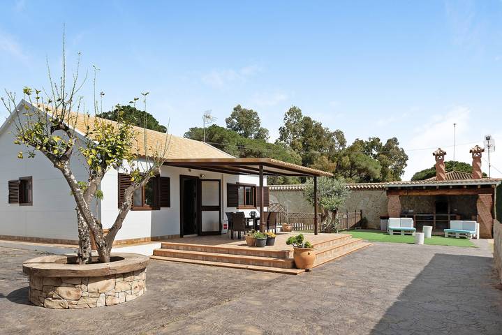 Chalet "Villa Africa" con piscina, Wi-Fi, terraza y jardín in Vejer de la Frontera, Costa de la Luz
