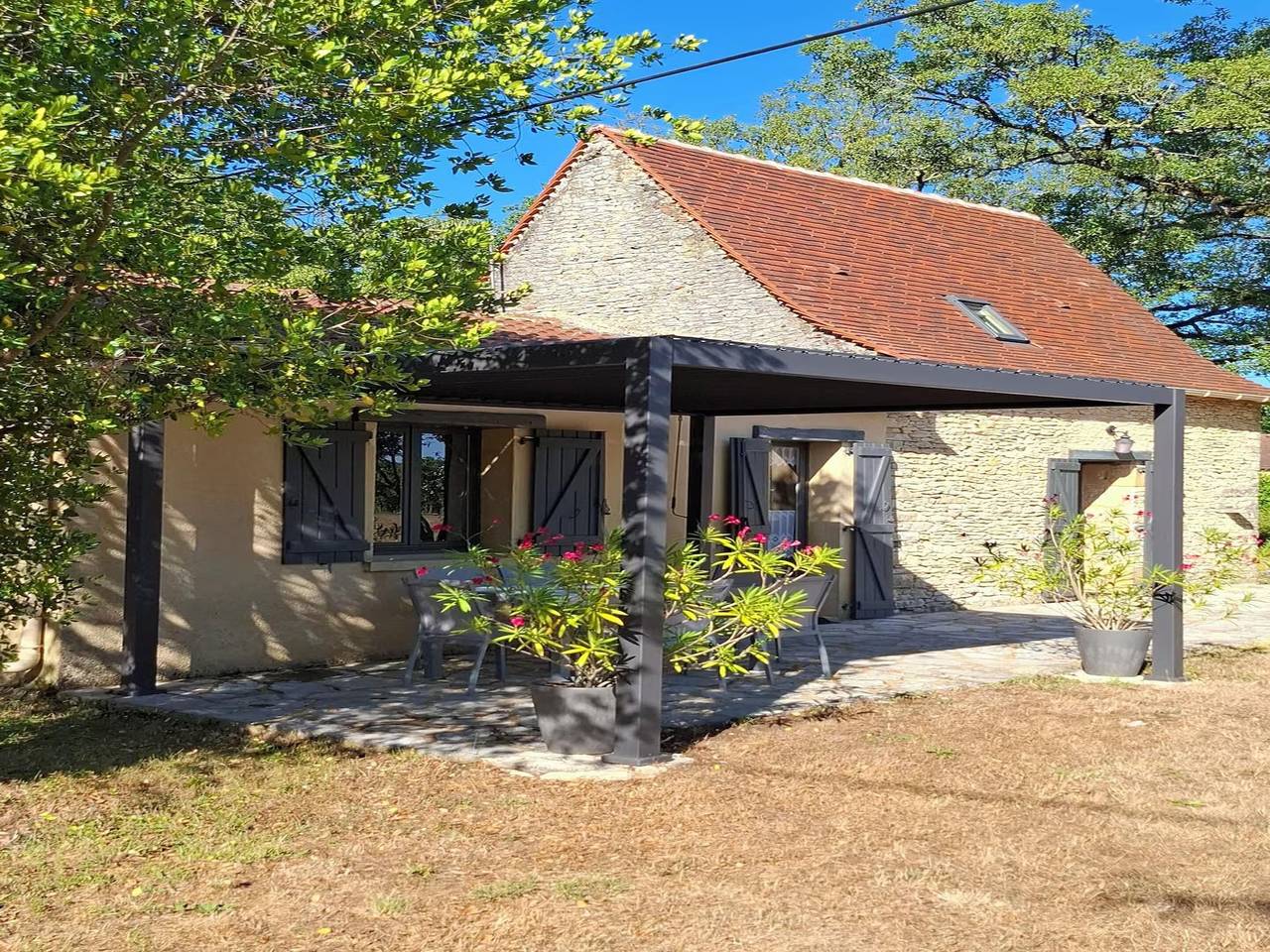 Moderne bakkerijwoning in Salviac met zwembad in Salviac, Lot