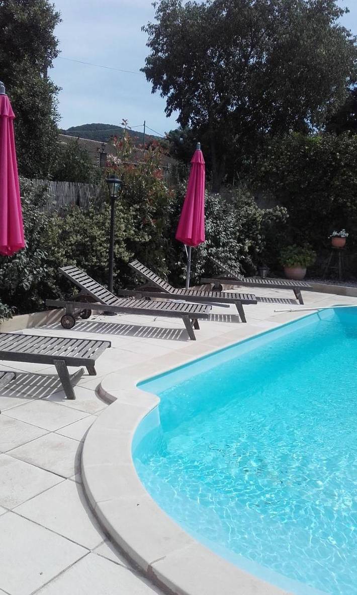 Location de vacances pour 2 personnes, avec jardin ainsi que jacuzzi et piscine à Sauve - 3