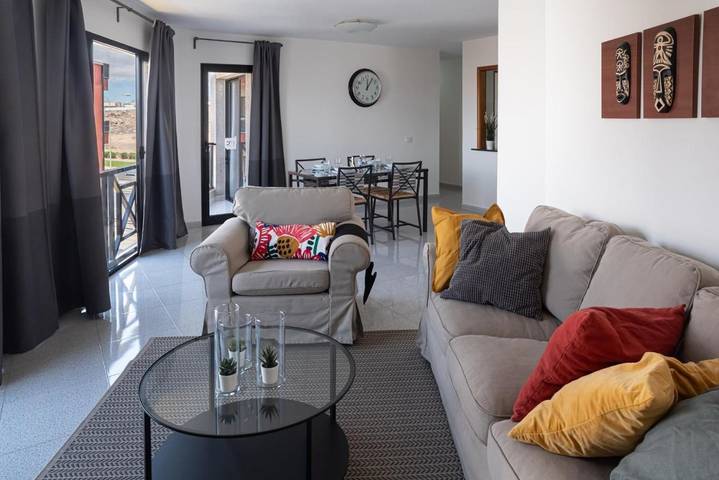 Apartamento para 3 personas, con Balcón además de Terraza y Vistas en Playa Chica