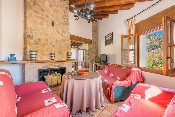 Hel lejlighed, Apartment 'Casa Rural Cortijo El Plantio' with Mountain View, Wi-Fi and Air Conditioning in Castril, Geoparque de Granada
