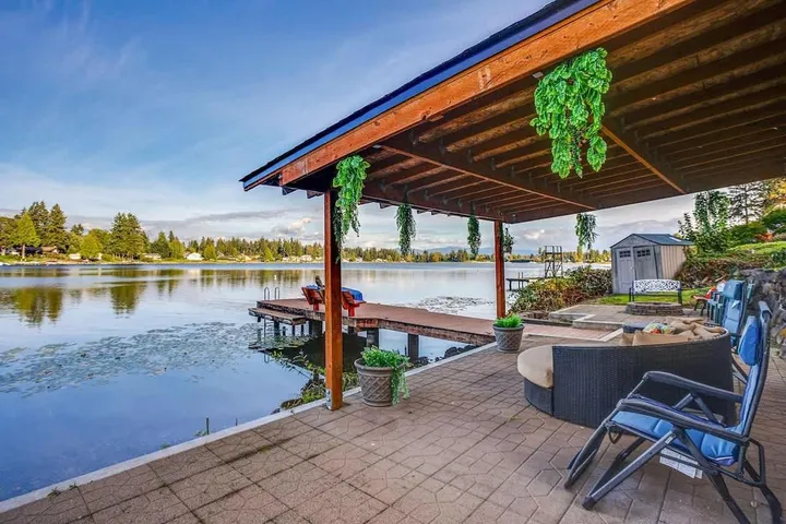 Ferienhaus für 6 Personen, mit Terrasse und Seeblick sowie Garten - 1