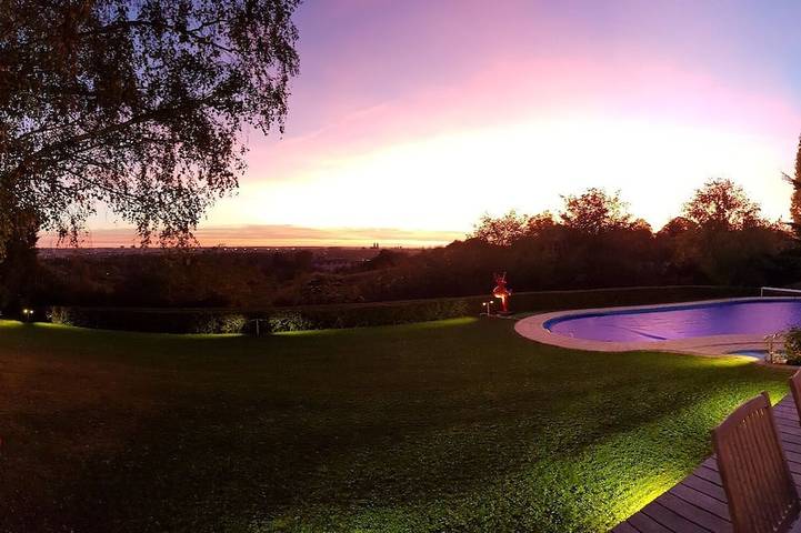 Maison de vacances pour 12 personnes, avec jardin et sauna à Tours