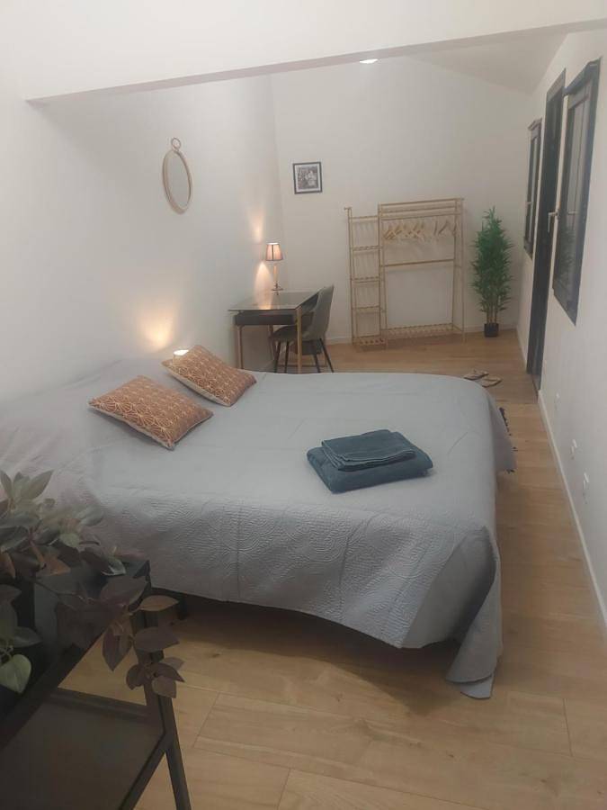 Gîte pour 2 personnes, avec Jardin à Saint-Jean-de-Niost