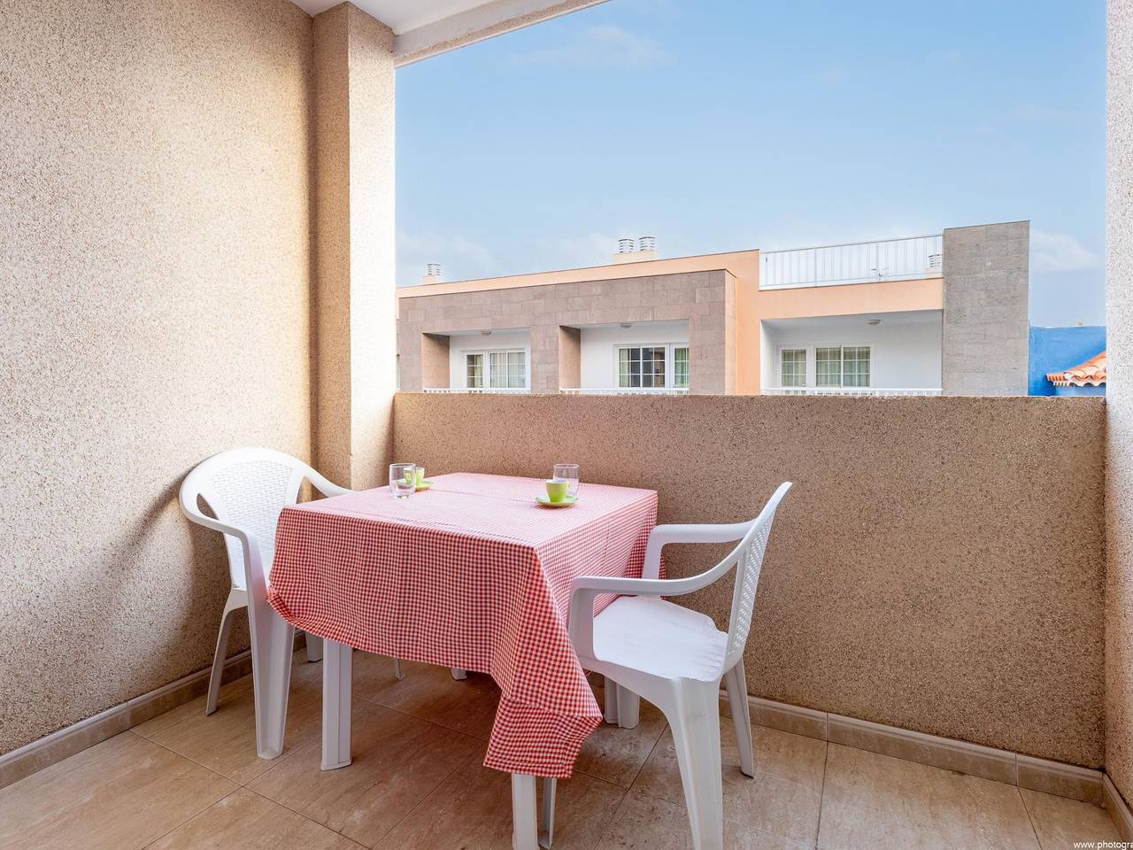 Ganze Ferienwohnung, 2A Wohnung Abrigos, Wifi und Balkon in Los Abrigos, Granadilla de Abona