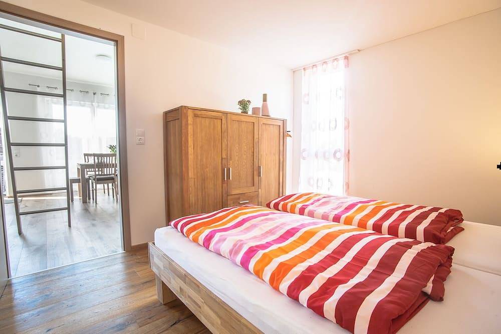 Ganze Wohnung, Alpen-Hostel Abendsonne 1, Buxacher Straße 23 mit Motorradvermietung in Memmingen, Bayerisch Schwaben